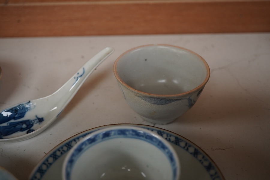 A Chinese Nanking cargo tea bowl, two saucers, Teksing cargo, cargo tea wares and a Guangxu miniature tea bowl-5cm diameter